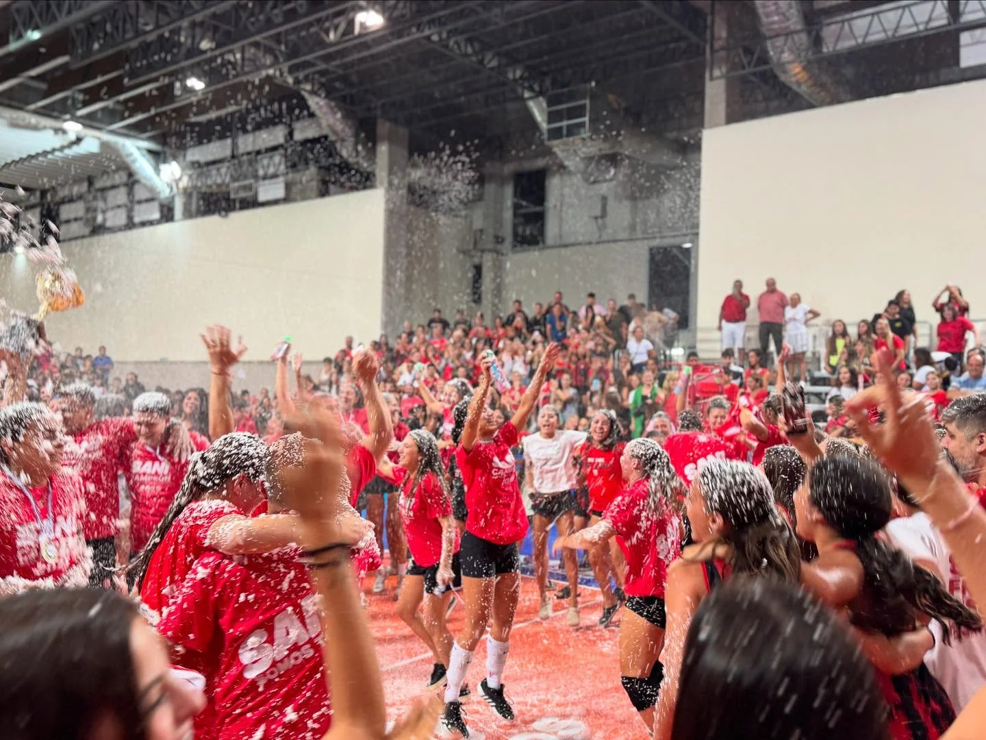 Festejos del vóley femenino de San Isidro